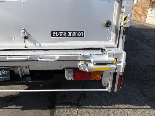 ダイナトラック 　アルミバン　垂直パワーゲート　内寸４５２ｘ２０７ｘ２１７　ワイドロング　ＡＴ　準中型免許　スライドドア　３ｔ積載　４Ｌターボ　ＡＴ　ＴＫＧ－ＸＺＵ７１０　最大積載量３０００キロ　車両総重量６９４５キロ（77枚目）