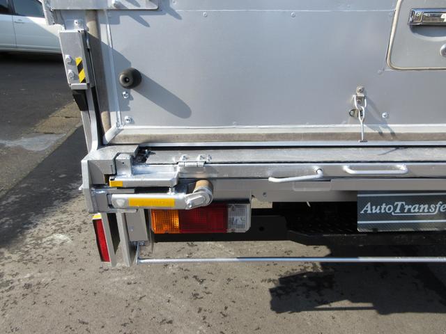 ダイナトラック 　アルミバン　垂直パワーゲート　内寸４５２ｘ２０７ｘ２１７　ワイドロング　ＡＴ　準中型免許　スライドドア　３ｔ積載　４Ｌターボ　ＡＴ　ＴＫＧ－ＸＺＵ７１０　最大積載量３０００キロ　車両総重量６９４５キロ（78枚目）