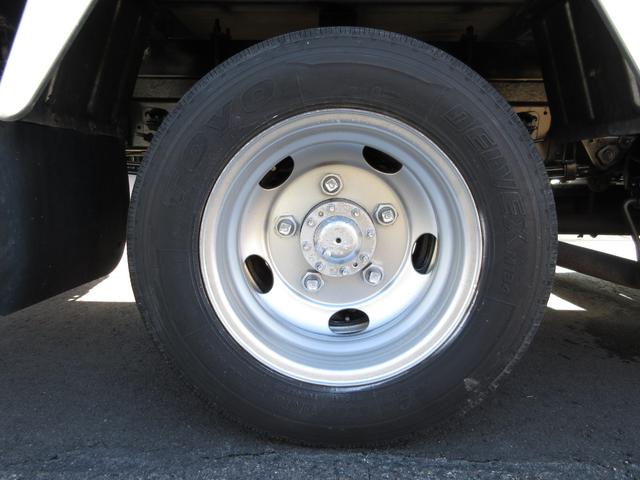 ダイナトラック アルミバン 垂直パワーゲート 内寸445x177x207 標準ロング AT 準中型免許 2t積載 4Lターボ BDG-XZU348 観音ドア交換済み 最大積載量2000キロ 車両総重量5565キロ(70枚目)