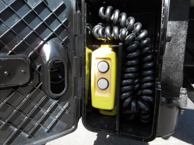 ダイナトラック アルミバン 垂直パワーゲート 内寸445x177x207 標準ロング AT 準中型免許 2t積載 4Lターボ BDG-XZU348 観音ドア交換済み 最大積載量2000キロ 車両総重量5565キロ(73枚目)