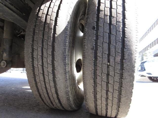 ダイナトラック アルミバン 垂直パワーゲート 内寸445x177x207 標準ロング AT 準中型免許 2t積載 4Lターボ BDG-XZU348 観音ドア交換済み 最大積載量2000キロ 車両総重量5565キロ(76枚目)