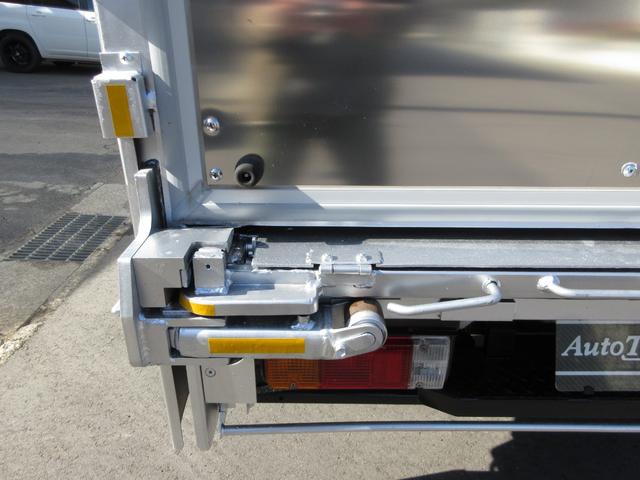 ダイナトラック アルミバン 垂直パワーゲート 内寸445x177x207 標準ロング AT 準中型免許 2t積載 4Lターボ BDG-XZU348 観音ドア交換済み 最大積載量2000キロ 車両総重量5565キロ(79枚目)