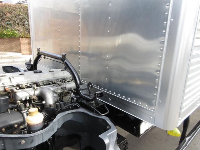 キャンター アルミバン 垂直パワーゲート 内寸508x208x208 5.2ノンターボ 準中型 5速 煤焼きなし 2t積載 コーキング処理済 KK-FE82EG 最大積載量2000キロ 車両総重量5605キロ(57枚目)
