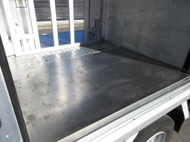 デュトロ アルミバン 標準ロング ボトルカー 内寸117x171x171(後部) 準中型免許 工作車ベース 作業車ベース AT 3t積載 TKG-XZU650M 最大積載量3000キロ 車両総重量6525キロ(47枚目)