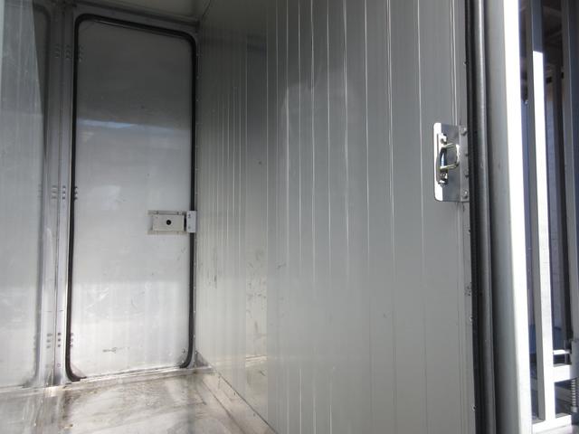 デュトロ アルミバン 標準ロング ボトルカー 内寸117x171x171(後部) 準中型免許 工作車ベース 作業車ベース AT 3t積載 TKG-XZU650M 最大積載量3000キロ 車両総重量6525キロ(48枚目)