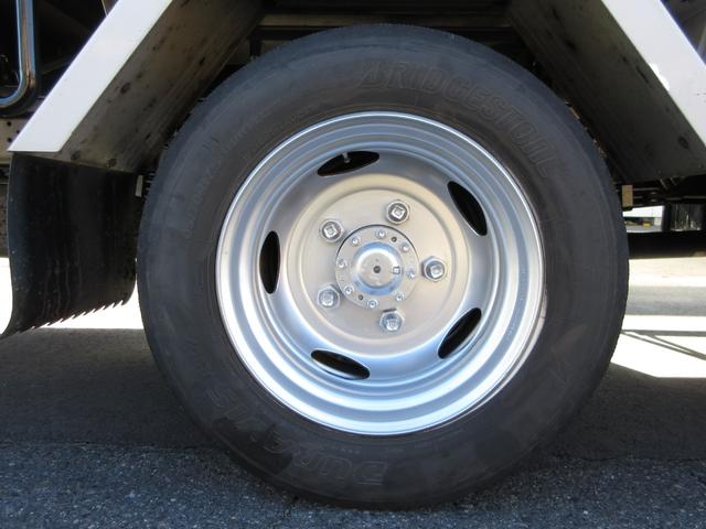 デュトロ アルミバン 標準ロング ボトルカー 内寸117x171x171(後部) 準中型免許 工作車ベース 作業車ベース AT 3t積載 TKG-XZU650M 最大積載量3000キロ 車両総重量6525キロ(79枚目)