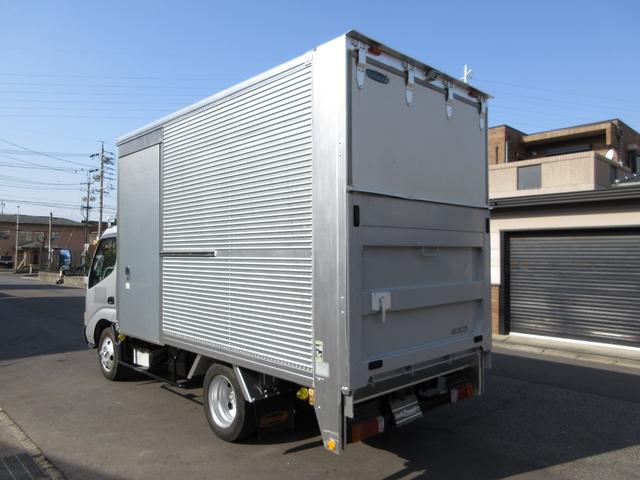 ダイナトラック 　アルミバン　垂直パワーゲート　内寸３７２ｘ１７８ｘ２１６　標準セミロング　準中型免許　ＡＴ　カメラ　４Ｌターボ　ＢＤＧ－ＸＺＵ３３８　コーキング処理済　最大積載量２０００キロ　車両総重量５３７５キロ（10枚目）