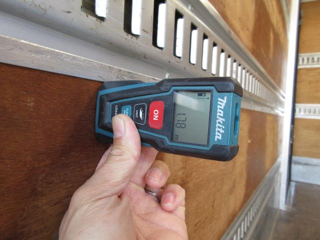 ダイナトラック 　アルミバン　垂直パワーゲート　内寸３７２ｘ１７８ｘ２１６　標準セミロング　準中型免許　ＡＴ　カメラ　４Ｌターボ　ＢＤＧ－ＸＺＵ３３８　コーキング処理済　最大積載量２０００キロ　車両総重量５３７５キロ（29枚目）