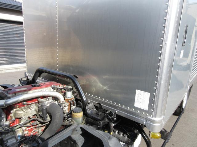 ダイナトラック 　アルミバン　垂直パワーゲート　内寸３７２ｘ１７８ｘ２１６　標準セミロング　準中型免許　ＡＴ　カメラ　４Ｌターボ　ＢＤＧ－ＸＺＵ３３８　コーキング処理済　最大積載量２０００キロ　車両総重量５３７５キロ（56枚目）