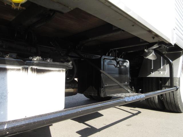 ダイナトラック 　アルミバン　垂直パワーゲート　内寸３７２ｘ１７８ｘ２１６　標準セミロング　準中型免許　ＡＴ　カメラ　４Ｌターボ　ＢＤＧ－ＸＺＵ３３８　コーキング処理済　最大積載量２０００キロ　車両総重量５３７５キロ（66枚目）