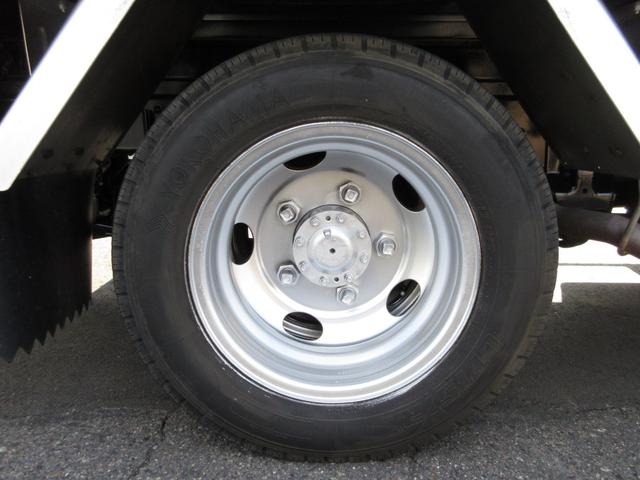 ダイナトラック 　アルミバン　垂直パワーゲート　内寸３７２ｘ１７８ｘ２１６　標準セミロング　準中型免許　ＡＴ　カメラ　４Ｌターボ　ＢＤＧ－ＸＺＵ３３８　コーキング処理済　最大積載量２０００キロ　車両総重量５３７５キロ（70枚目）