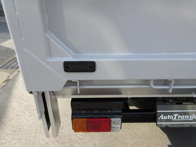 ダイナトラック 　アルミバン　垂直パワーゲート　内寸３７２ｘ１７８ｘ２１６　標準セミロング　準中型免許　ＡＴ　カメラ　４Ｌターボ　ＢＤＧ－ＸＺＵ３３８　コーキング処理済　最大積載量２０００キロ　車両総重量５３７５キロ（79枚目）