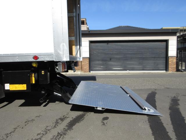 キャンター 　アルミバン　マルチパワーゲート　内寸４３９ｘ２０９ｘ２０９　４．９Ｌターボ　準中型　６速　煤焼きなし　２ｔ積載　コーキング処理済　ＫＫ－ＦＥ８２ＤＥＶ　最大積載量２０００キロ　車両総重量５８２５キロ（32枚目）