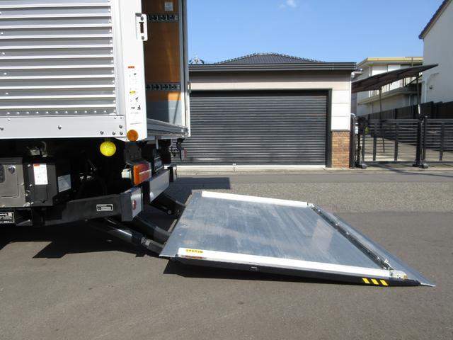 デュトロ 　アルミバン　マルチパワーゲート　内寸４６２ｘ２０７ｘ２３７　ワイドロング　サイドドア　カメラ　スマートキー　４Ｌターボ　６速　２ＫＧ－ＸＺＵ７１０Ｍ　最大積載量２０００キロ　車両総重量５９６５キロ（32枚目）