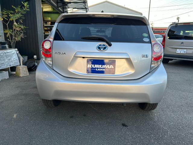 アクア Ｓ　地デジナビＴＶ　　Ｂｌｕｅｔｏｏｔｈ　バックカメラ　キーレスタイプ　リアスポイラー（3枚目）