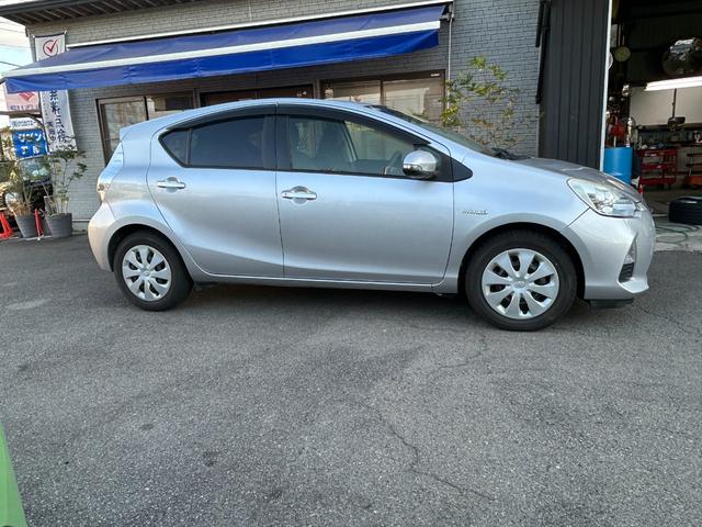 アクア Ｓ　地デジナビＴＶ　　Ｂｌｕｅｔｏｏｔｈ　バックカメラ　キーレスタイプ　リアスポイラー（8枚目）