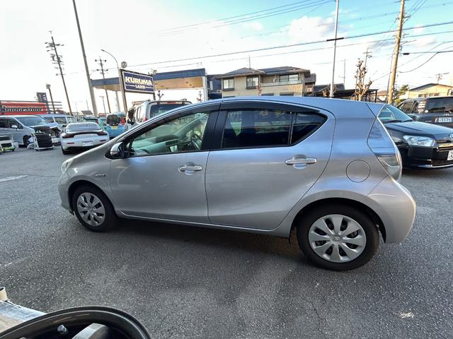 アクア Ｓ　地デジナビＴＶ　　Ｂｌｕｅｔｏｏｔｈ　バックカメラ　キーレスタイプ　リアスポイラー（9枚目）