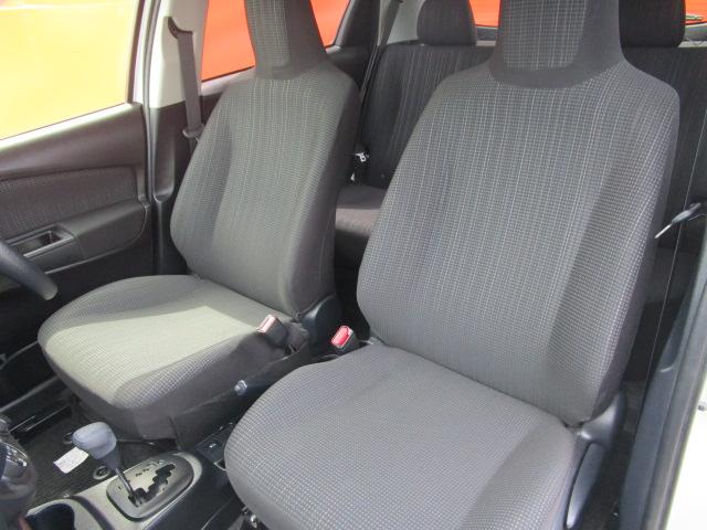 F メモリーナビ/ワンセグTV/バックカメラ/スマートキー/ETC/盗難防止装置/禁煙車/横滑防止装置/ABS/エアコン/電動式格納ミラー/運転席・助手席エアバック/プライバシーガラス(4枚目)