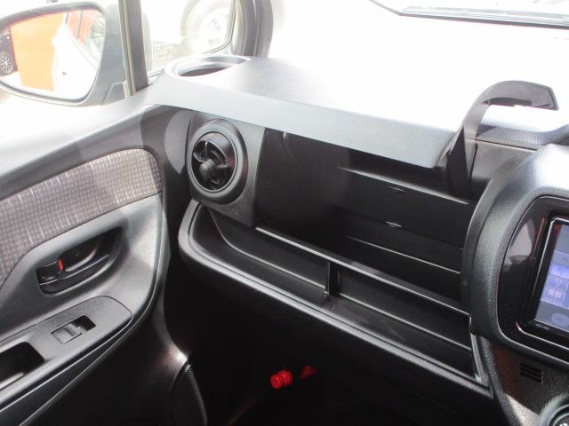 F メモリーナビ/ワンセグTV/バックカメラ/スマートキー/ETC/盗難防止装置/禁煙車/横滑防止装置/ABS/エアコン/電動式格納ミラー/運転席・助手席エアバック/プライバシーガラス(15枚目)