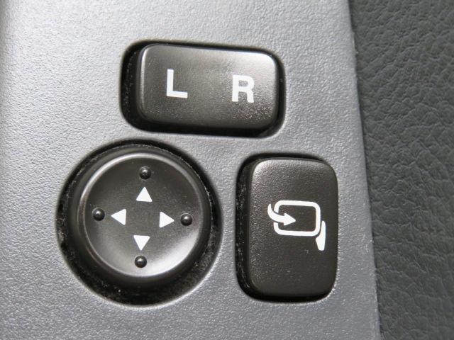 S 3か月保証付/ユーザー様下取り車/純正メモリーナビ/Bluetoothオーディオ対応/ワンセグTV/CD再生/スマートキー・プッシュスタート/アイドリングストップ/電動格納ドアミラー/車輛取説・保証書(11枚目)
