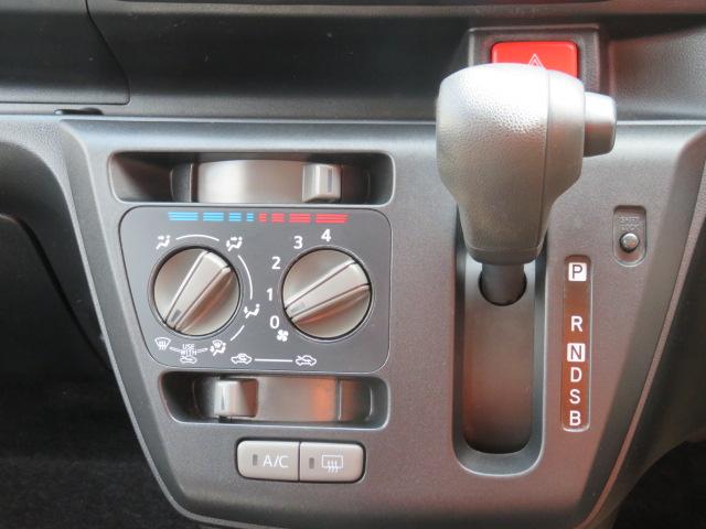 L (メモリーナビ)(Bluetoothオーディオ対応)(ETC車載器)(USB接続可)(キーレス)(ETC車載器)(アイドリングストプ)(横滑り防止機能)(禁煙車)(車輛記録簿)(車輛取説)(6枚目)