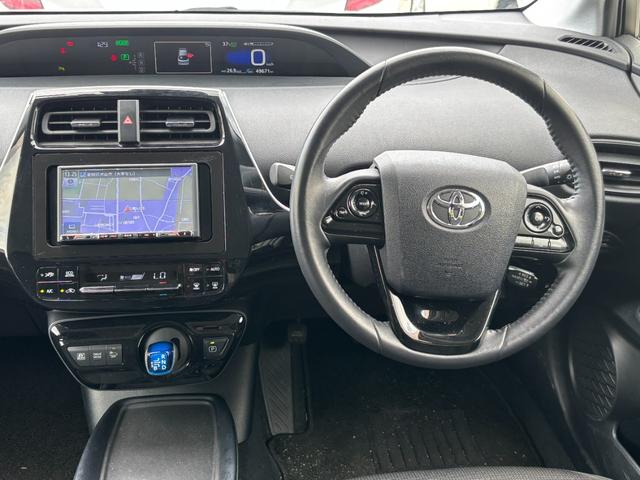 プリウス Ｓ　（後期モデル）（点検整備／保証付き）（メモリーナビ）（バックカメラ）（ＥＴＣ車載器）（Ｂｌｕｅｔｏｏｔｈオーディオ対応）（追従付きレーダークルーズ）（衝突軽減ブレーキ）（ＬＥＤヘッドライト）（21枚目）