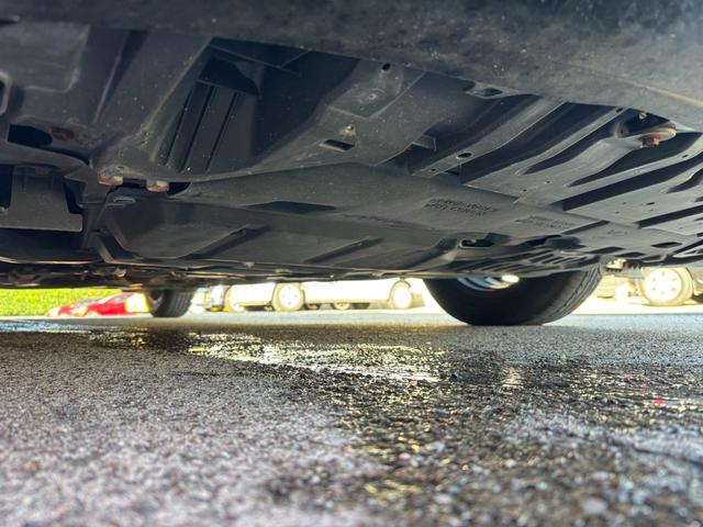 プリウス Ｓ　走行４３，８０８キロ（点検整備／車検２年付き／保証付）（後期モデル２０２ブラック）（純正ＨＤＤナビ）（バックカメラ）（ＥＴＣ車載器）（フルセグＴＶ）（ＣＤ・ＤＶＤ再生）（オートライト）（スマートキー）（49枚目）