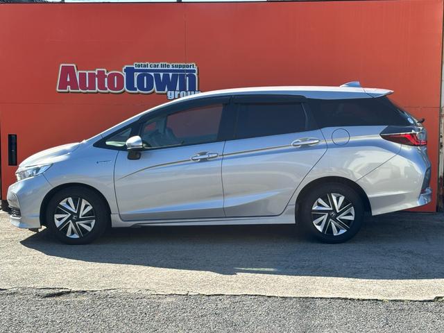 シャトル ハイブリッド ホンダセンシング (点検整備/車検2年/保証付き)(メモリーナビ)(Bluetoothオーディオ)(ETC車載器)(追従付きレーダークルーズ)(衝突軽減ブレーキ)(オートライト)(スマートキー・プッシュスタート)(21枚目)