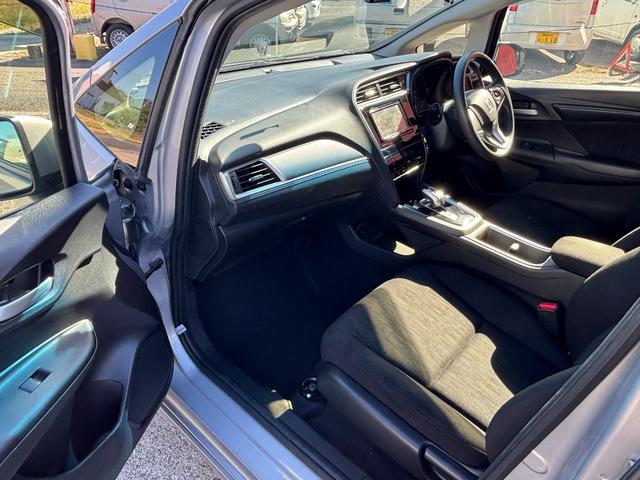 シャトル ハイブリッド ホンダセンシング (点検整備/車検2年/保証付き)(メモリーナビ)(Bluetoothオーディオ)(ETC車載器)(追従付きレーダークルーズ)(衝突軽減ブレーキ)(オートライト)(スマートキー・プッシュスタート)(39枚目)