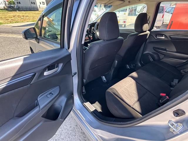 シャトル ハイブリッド ホンダセンシング (点検整備/車検2年/保証付き)(メモリーナビ)(Bluetoothオーディオ)(ETC車載器)(追従付きレーダークルーズ)(衝突軽減ブレーキ)(オートライト)(スマートキー・プッシュスタート)(41枚目)