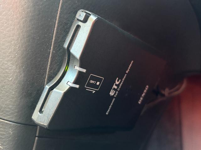 スイフトスポーツ ベースグレード (点検整備/車検9年5月/保証付き)(新車ワンオーナー)(オートマチック車)(パドルシフト)(スマートキー・プッシュスタート)(ETC車載器)(クルーズコントロール)(電動格納ドアミラー)(6枚目)