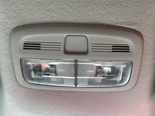 スイフトスポーツ ベースグレード (点検整備/車検9年5月/保証付き)(新車ワンオーナー)(オートマチック車)(パドルシフト)(スマートキー・プッシュスタート)(ETC車載器)(クルーズコントロール)(電動格納ドアミラー)(36枚目)