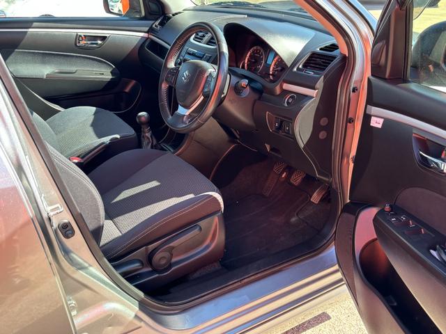 スイフト ＲＳ　（点検整備／車検２年付き／保証付き）（５速マニュアル車）（ＣＤ再生）（ＥＴＣ車載器）（スマートキー）（ＨＩＤヘッドライト）（クルーズコントロール）（オートライト）（電動格納ドアミラー）（22枚目）