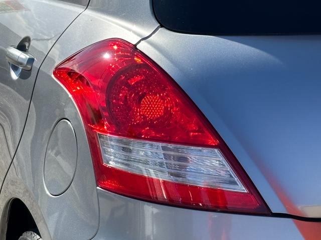 スイフト ＲＳ　（点検整備／車検２年付き／保証付き）（５速マニュアル車）（ＣＤ再生）（ＥＴＣ車載器）（スマートキー）（ＨＩＤヘッドライト）（クルーズコントロール）（オートライト）（電動格納ドアミラー）（47枚目）