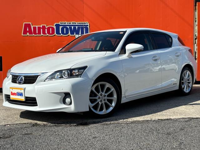 ＣＴ ＣＴ２００ｈ　バージョンＣ　ＥＴＣ　バックカメラ　ナビ　クリアランスソナー　オートクルーズコントロール　アルミホイール　オートライト　スマートキー　電動格納ミラー　シートヒーター　ＣＶＴ　盗難防止システム　衝突安全ボディ　記録簿（12枚目）