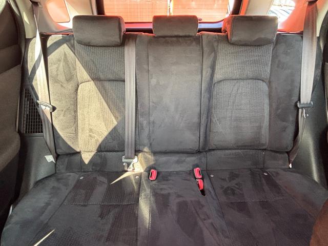 ＣＴ ＣＴ２００ｈ　バージョンＣ　ＥＴＣ　バックカメラ　ナビ　クリアランスソナー　オートクルーズコントロール　アルミホイール　オートライト　スマートキー　電動格納ミラー　シートヒーター　ＣＶＴ　盗難防止システム　衝突安全ボディ　記録簿（35枚目）