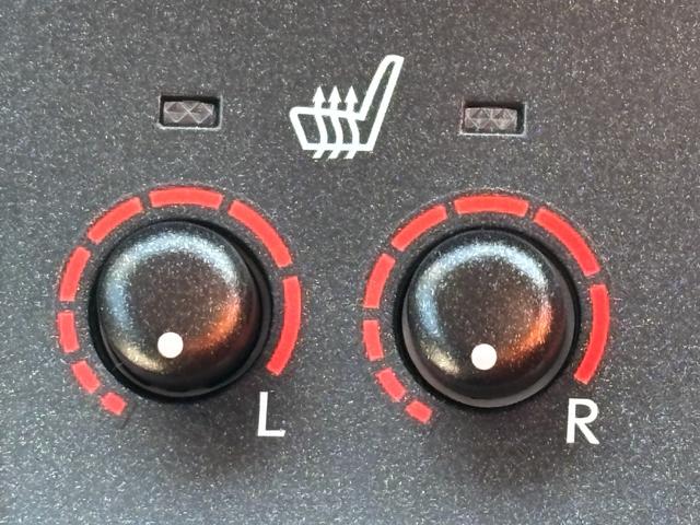 ＣＴ ＣＴ２００ｈ　バージョンＣ　ＥＴＣ　バックカメラ　ナビ　クリアランスソナー　オートクルーズコントロール　アルミホイール　オートライト　スマートキー　電動格納ミラー　シートヒーター　ＣＶＴ　盗難防止システム　衝突安全ボディ　記録簿（39枚目）