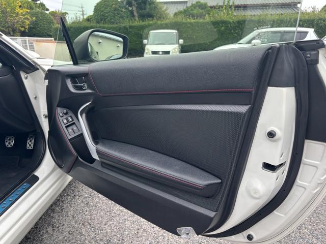 ８６ ＧＴ　６速マニュアル車（点検整備／車検９年４月／保証付き）（ＯＺレーシングホイール）（純正メモリーナビ）（バックカメラ）（Ｂｌｕｅｔｏｏｔｈオーディオ）（ＥＴＣ車載器）（フルセグＴＶ）（ＣＤ・ＤＶＤ再生）（34枚目）