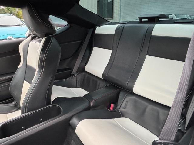 ８６ ＧＴ　６速マニュアル車（点検整備／車検９年４月／保証付き）（ＯＺレーシングホイール）（純正メモリーナビ）（バックカメラ）（Ｂｌｕｅｔｏｏｔｈオーディオ）（ＥＴＣ車載器）（フルセグＴＶ）（ＣＤ・ＤＶＤ再生）（45枚目）