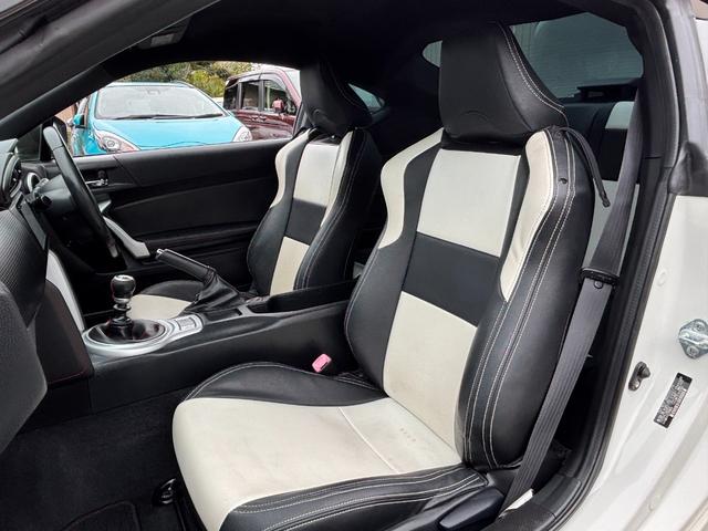 ８６ ＧＴ　６速マニュアル車（点検整備／車検９年４月／保証付き）（ＯＺレーシングホイール）（純正メモリーナビ）（バックカメラ）（Ｂｌｕｅｔｏｏｔｈオーディオ）（ＥＴＣ車載器）（フルセグＴＶ）（ＣＤ・ＤＶＤ再生）（51枚目）