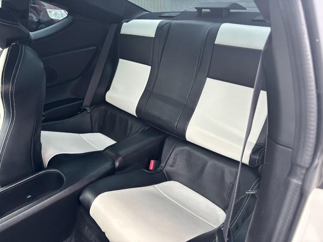 ８６ ＧＴ　６速マニュアル車（点検整備／車検９年４月／保証付き）（ＯＺレーシングホイール）（純正メモリーナビ）（バックカメラ）（Ｂｌｕｅｔｏｏｔｈオーディオ）（ＥＴＣ車載器）（フルセグＴＶ）（ＣＤ・ＤＶＤ再生）（58枚目）