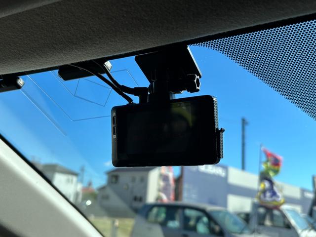 アクア Ｓスタイルブラック　（点検整備／車検２年／保証付き）（トヨタセーフティセンス）（純正ナビ）（バックカメラ）（ＥＴＣ）（Ｂｌｕｅｔｏｏｔｈオーディオ）（フルセグＴＶ）（ＣＤ・ＤＶＤ再生）（シートヒーター）（スマートキー）（6枚目）