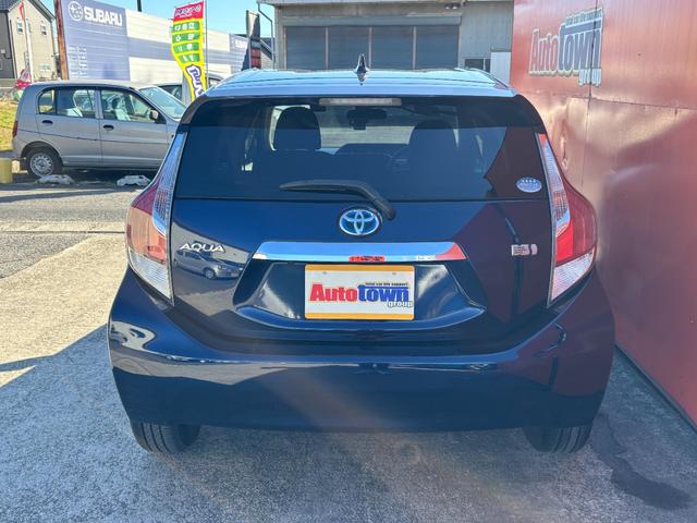 アクア Ｓスタイルブラック　（点検整備／車検２年／保証付き）（トヨタセーフティセンス）（純正ナビ）（バックカメラ）（ＥＴＣ）（Ｂｌｕｅｔｏｏｔｈオーディオ）（フルセグＴＶ）（ＣＤ・ＤＶＤ再生）（シートヒーター）（スマートキー）（16枚目）