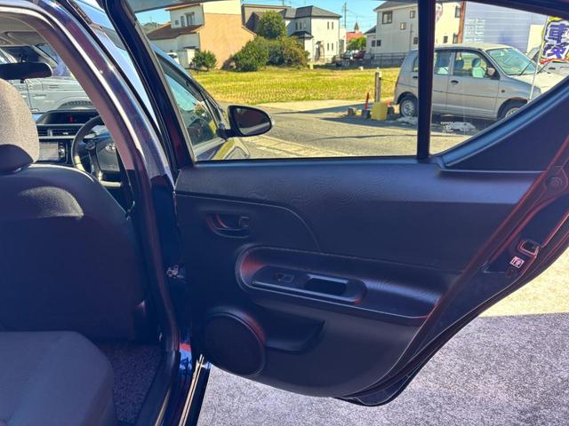 アクア Ｓスタイルブラック　（点検整備／車検２年／保証付き）（トヨタセーフティセンス）（純正ナビ）（バックカメラ）（ＥＴＣ）（Ｂｌｕｅｔｏｏｔｈオーディオ）（フルセグＴＶ）（ＣＤ・ＤＶＤ再生）（シートヒーター）（スマートキー）（48枚目）