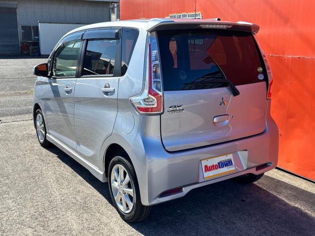 ｅＫカスタム Ｇ　（点検整備／車検２年／保証付き）（ワンオーナー）（実走行１０，７５７キロ）（メモリーナビ）（Ｂｌｕｅｔｏｏｔｈオーディオ）（ＣＤ・ＤＶＤ再生）（シートヒーター）（ＨＩＤヘッドライト）（スマートキー）（14枚目）