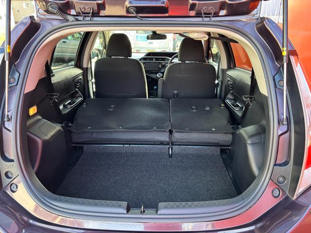 アクア Sスタイルブラック (点検整備/車検2年/保証付き)(アルパイン8インチナビ)(バックカメラ)(ETC車載器)(Bluetoothオーディオ)(フルセグTV)(CD・DVD再生)(衝突軽減ブレーキ)(スマートキー)(25枚目)