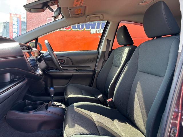 アクア Sスタイルブラック (点検整備/車検2年/保証付き)(アルパイン8インチナビ)(バックカメラ)(ETC車載器)(Bluetoothオーディオ)(フルセグTV)(CD・DVD再生)(衝突軽減ブレーキ)(スマートキー)(26枚目)