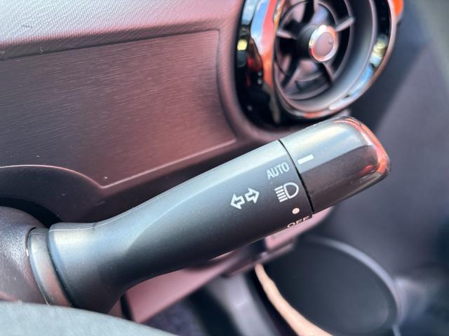 アクア Sスタイルブラック (点検整備/車検2年/保証付き)(アルパイン8インチナビ)(バックカメラ)(ETC車載器)(Bluetoothオーディオ)(フルセグTV)(CD・DVD再生)(衝突軽減ブレーキ)(スマートキー)(30枚目)