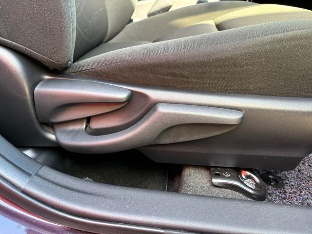 アクア Sスタイルブラック (点検整備/車検2年/保証付き)(アルパイン8インチナビ)(バックカメラ)(ETC車載器)(Bluetoothオーディオ)(フルセグTV)(CD・DVD再生)(衝突軽減ブレーキ)(スマートキー)(55枚目)