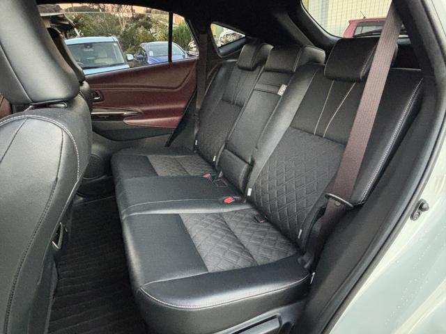 ハリアー エレガンス モデリスタ3点エアロ・モデリスタLEDグリル・レイズ20AW・ビッグXナビ・ハーフレザーシート・LEDヘッドライト・バックカメラ・Bluetooth接続・スマートキー(13枚目)